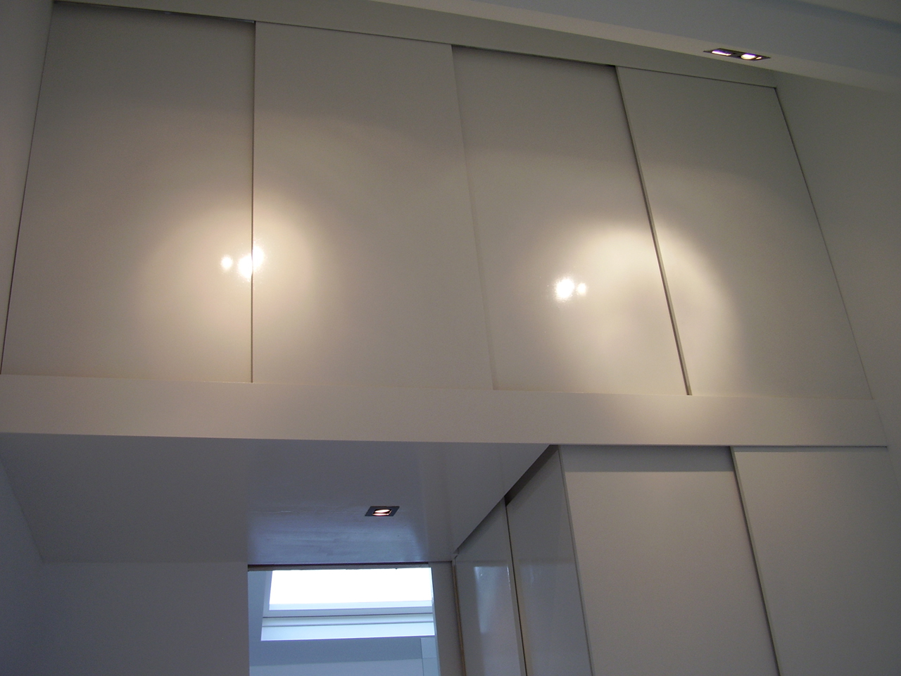 Badkamer en slaapkamer kastwand